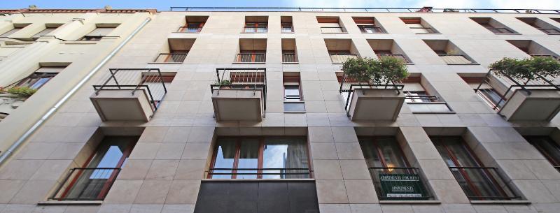 Avantgarde Apartahotel 4*