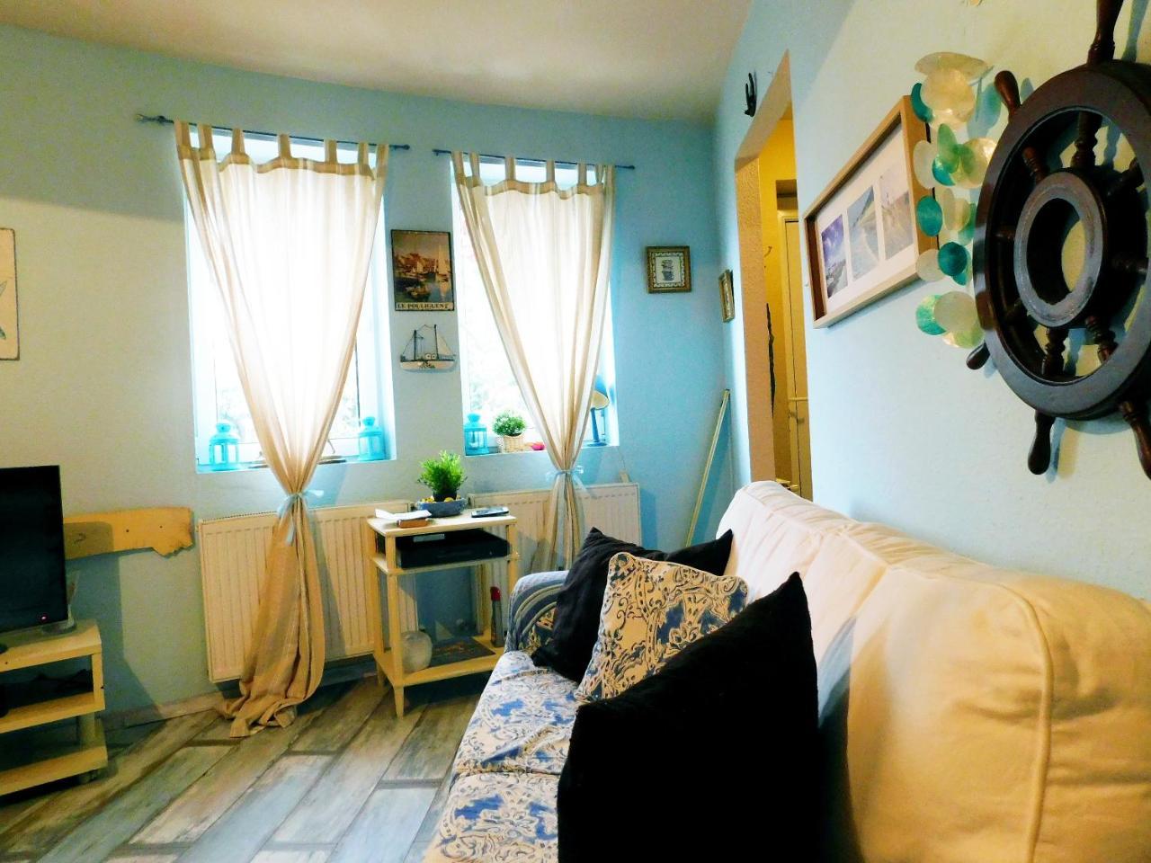 View Small House Free Parking Self Check-in Budapest