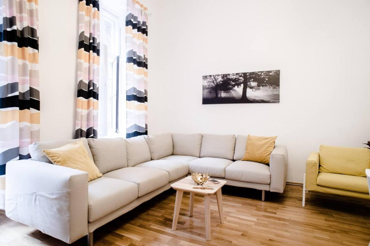 Huge, Central For 8 People
