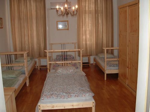 Hotel Ace &