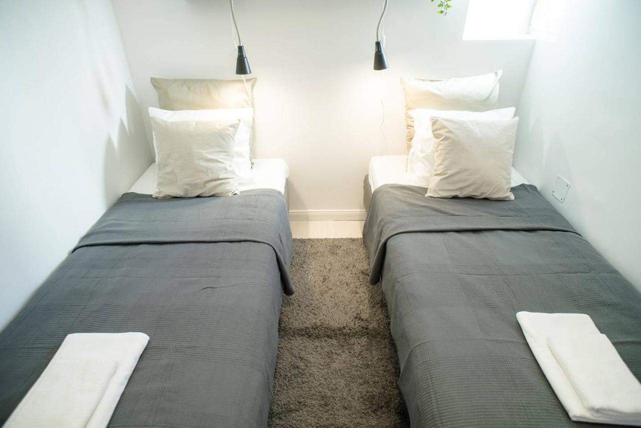 Very Central, New And Comfy With A/c *