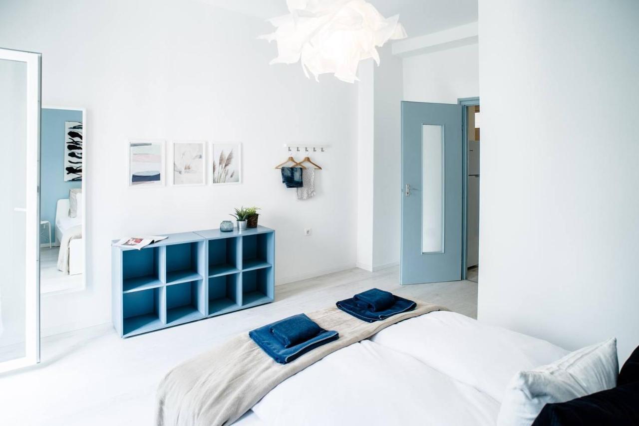 Apartment New With 3 Bedrooms, A/c And Balcony *