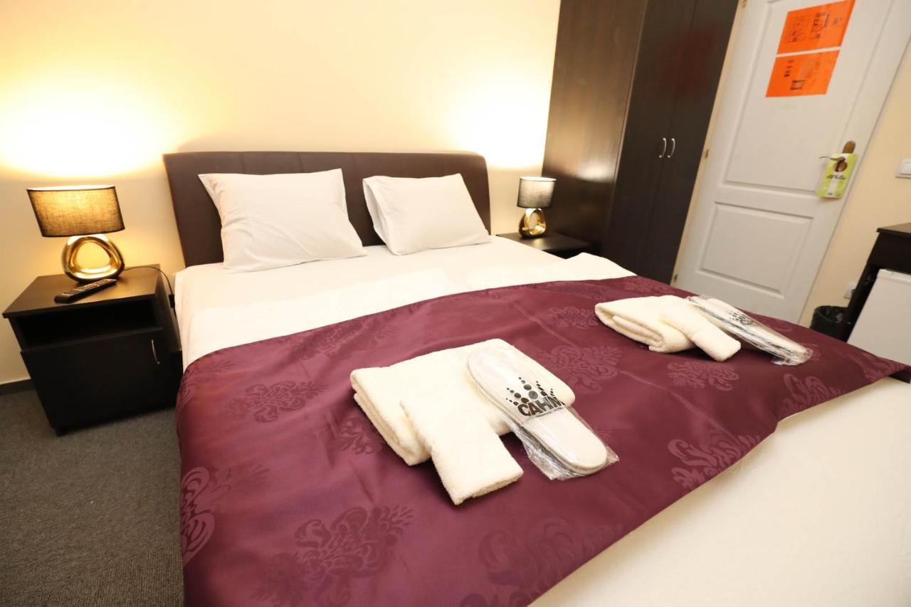 California 3* Budapest