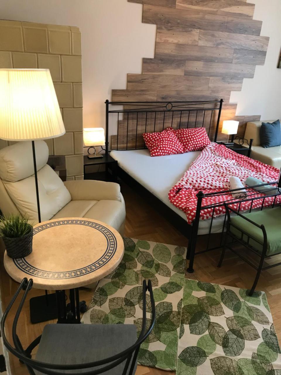 Acacia * Budapest