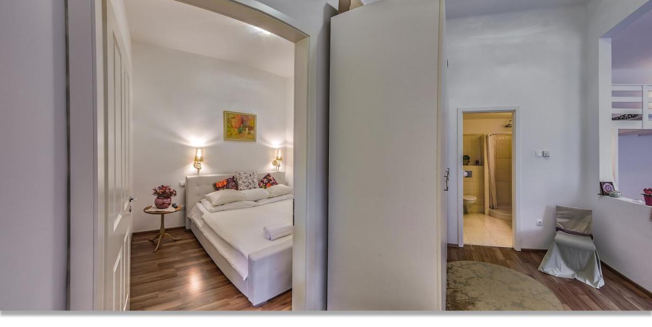 Apartment Julia's