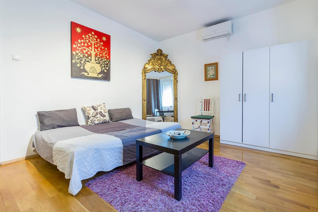 Mohinga Apartment *