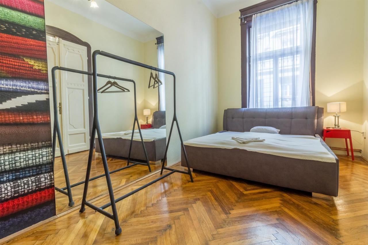 Bessara * Budapest