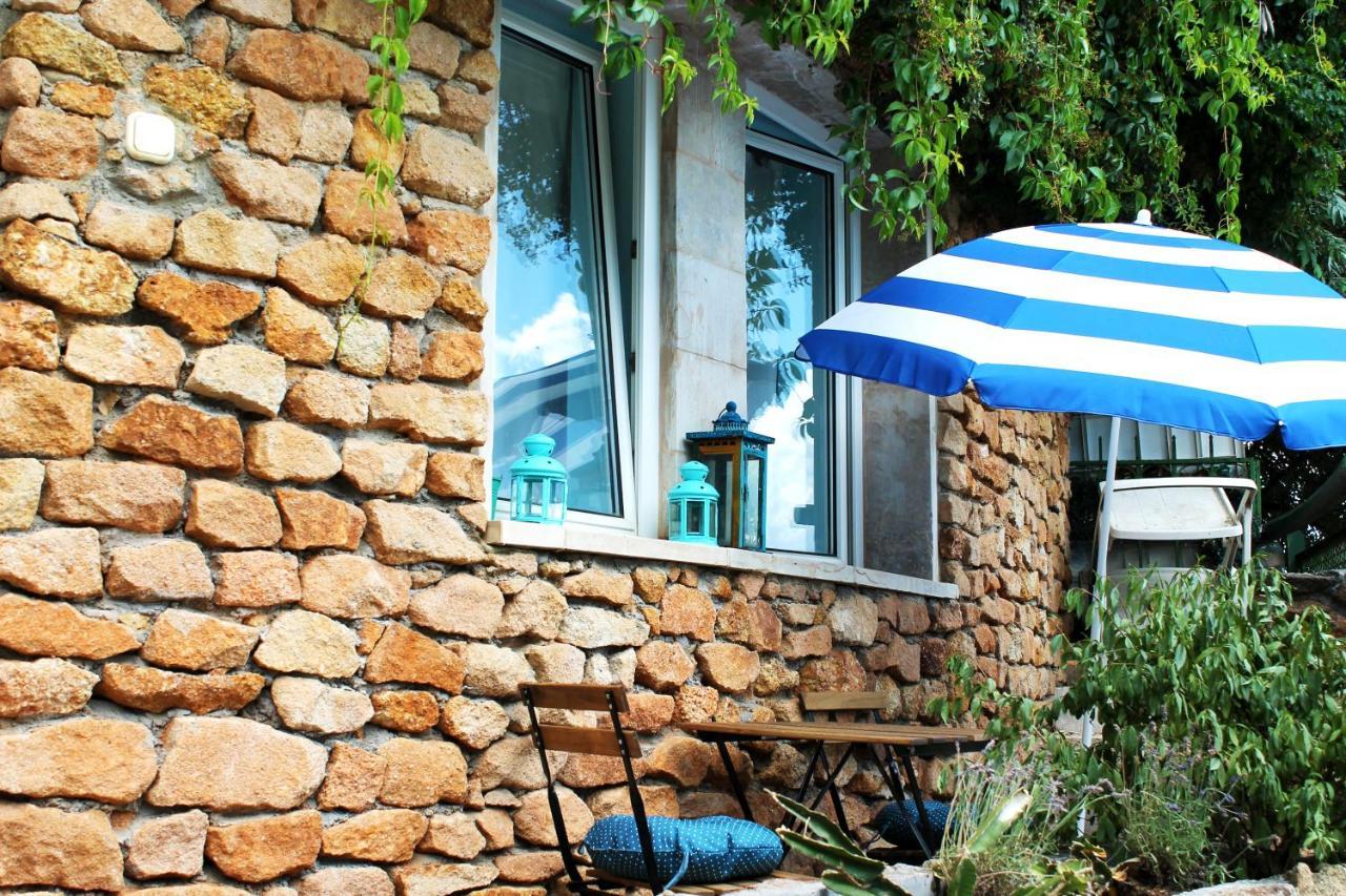 View Small House Free Parking Self Check-in