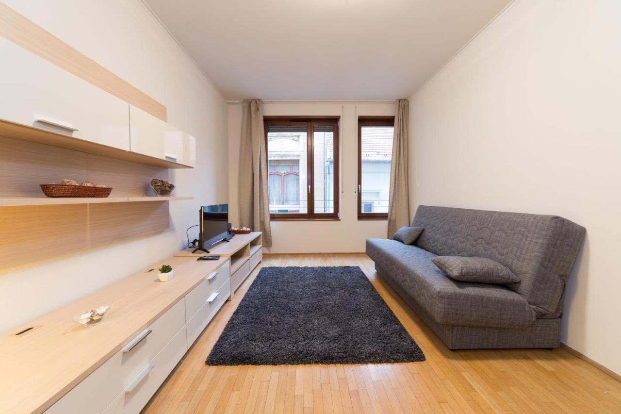 Kazinczy Deluxe Apartment