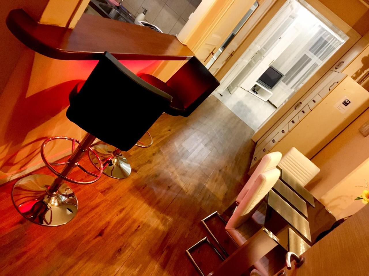 Dohany Downtown Residency The Shelters *