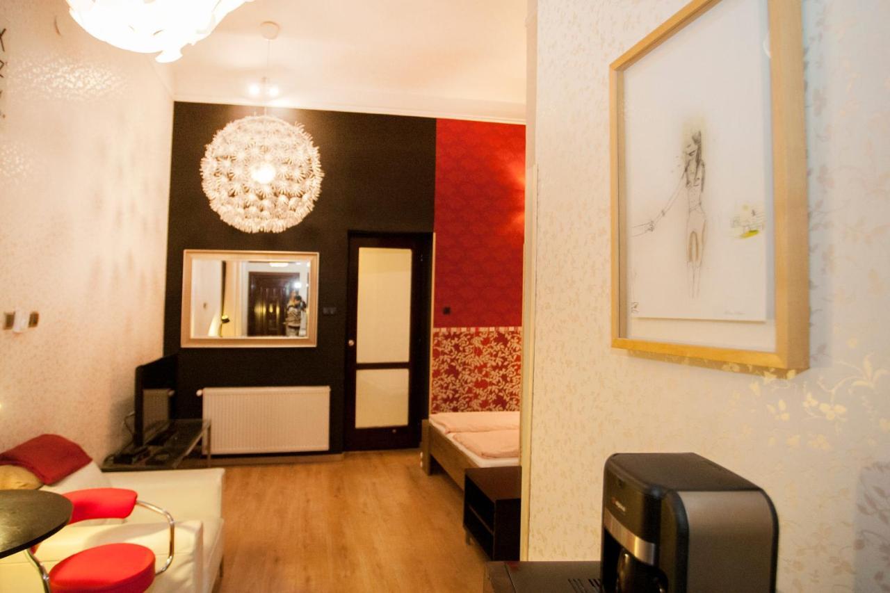 Inviting Flat In The Heart Of Town Apartment Budapest