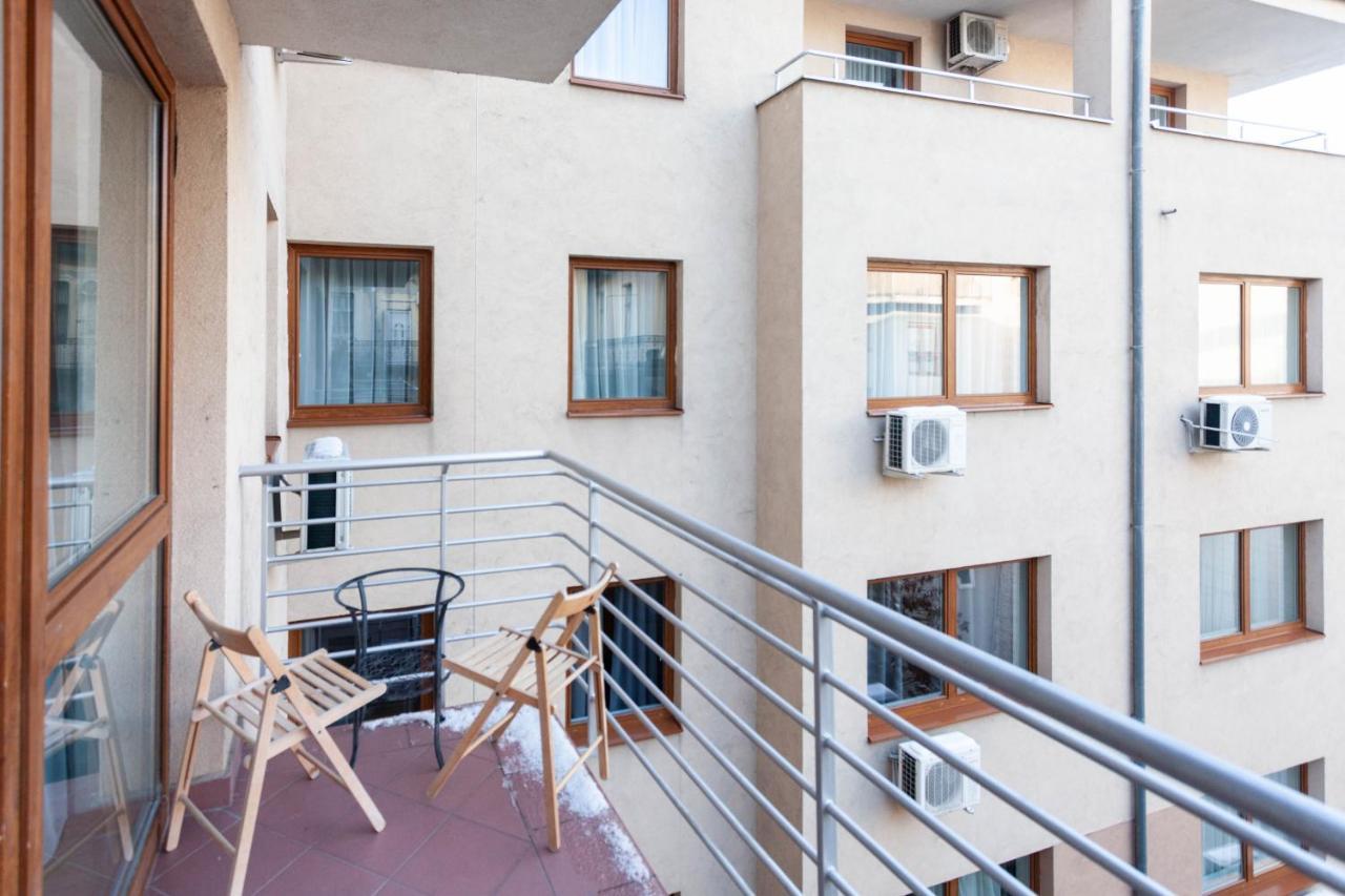 Corvin Plaza &