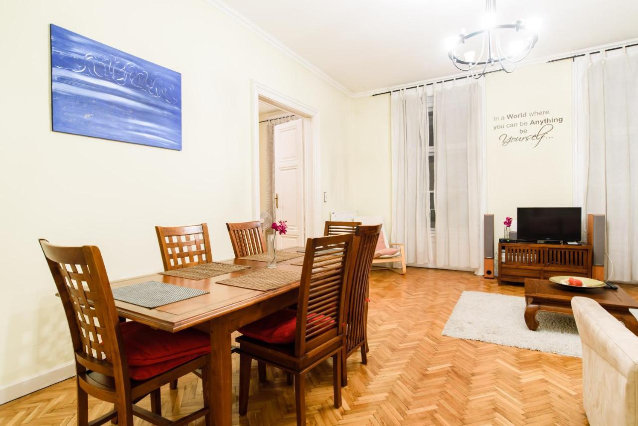 Classy Danube Apartment Budapest