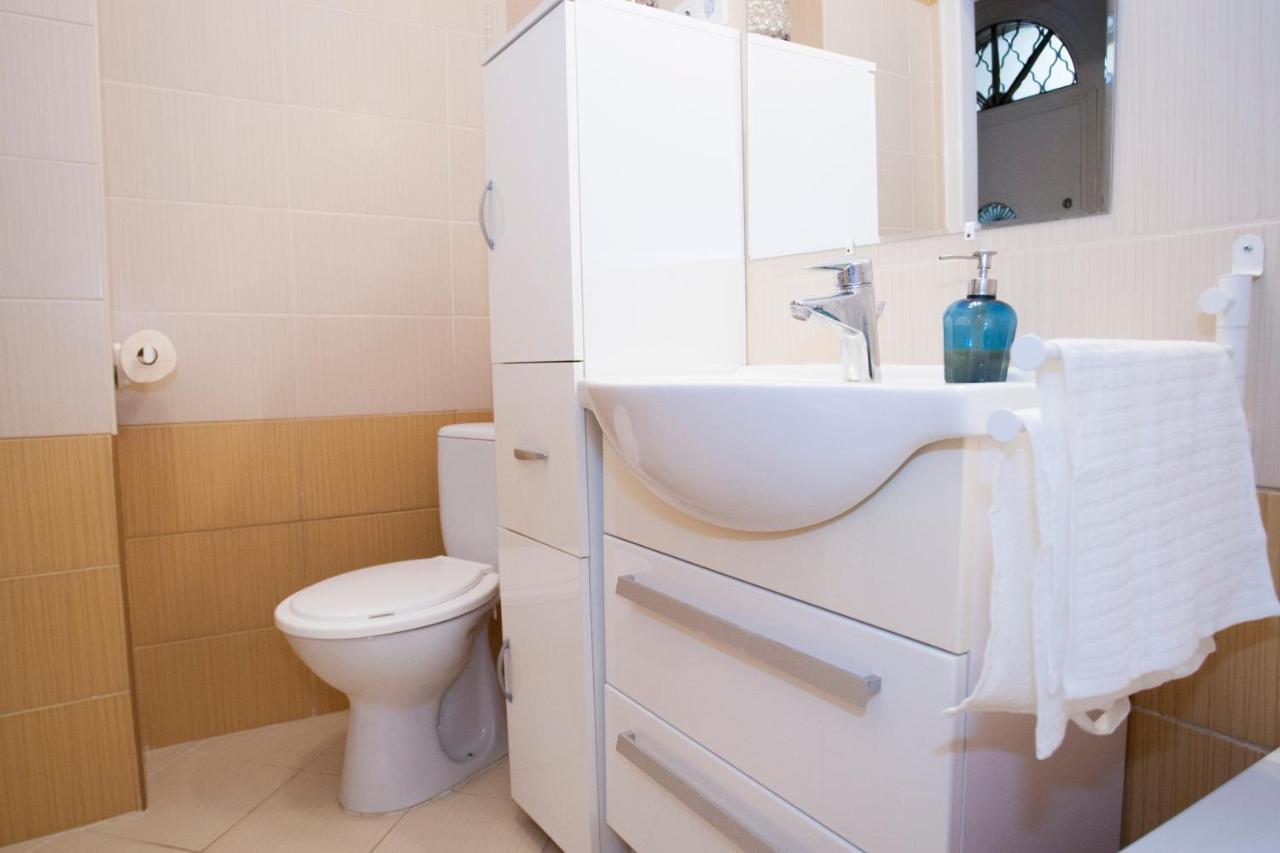 Christine-2 Bedrooms In The Downtown Budapest