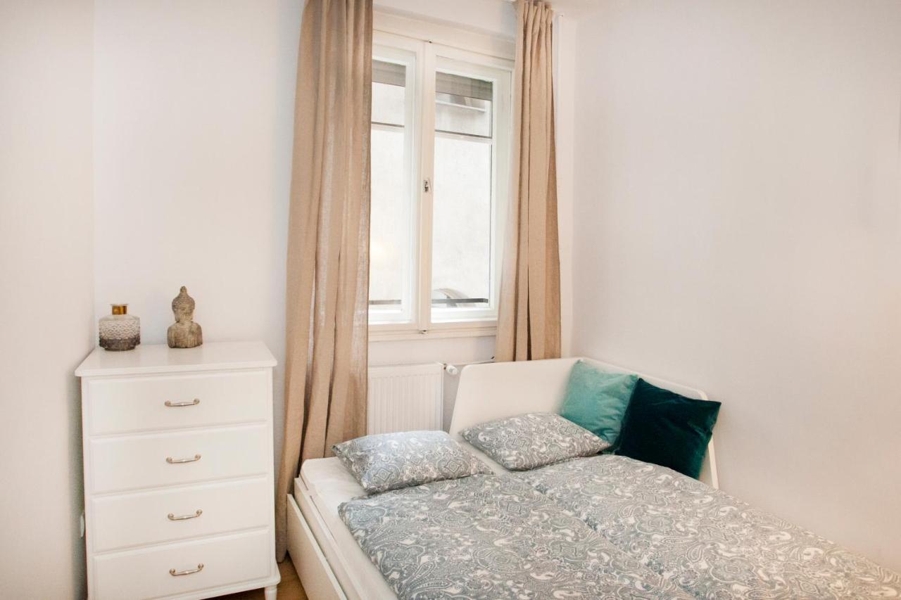 Christine-2 Bedrooms In The Downtown *