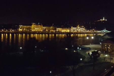 Apartman Orangehomes 130 M2 With Fantastic View To River Danube *
