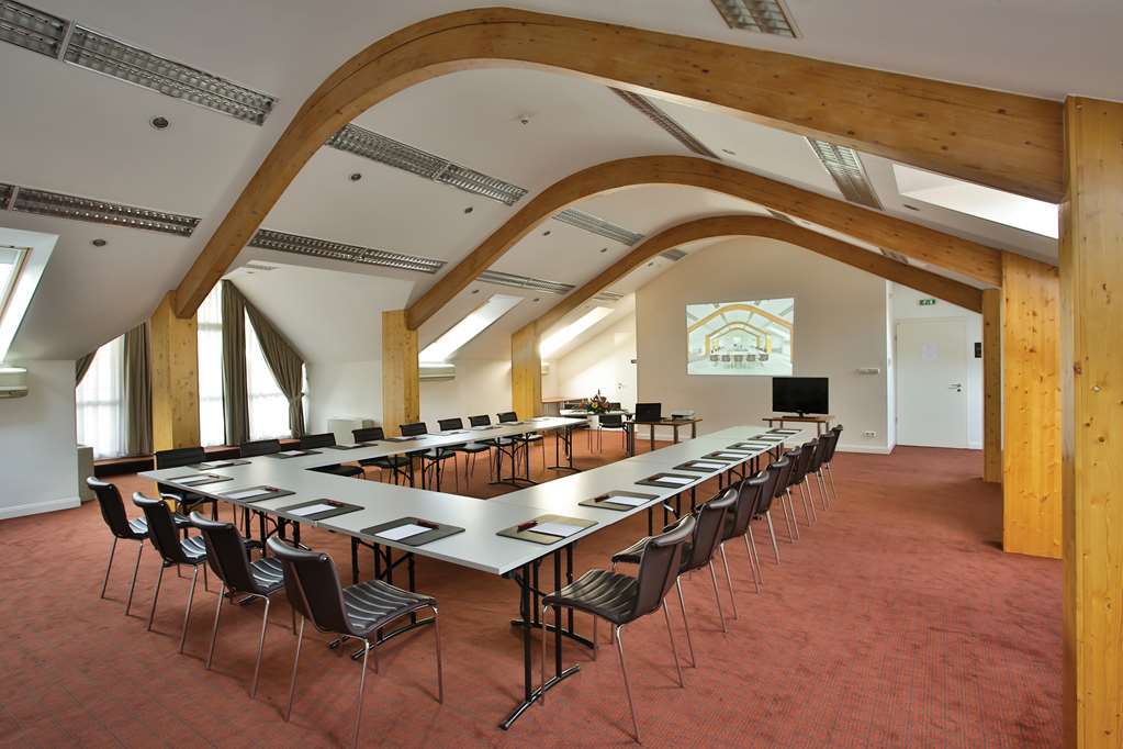 Hotel Adina 4*