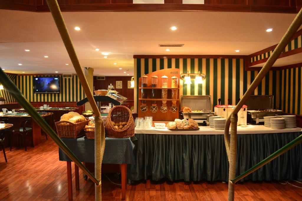 Fortuna Boat Botel Budapest
