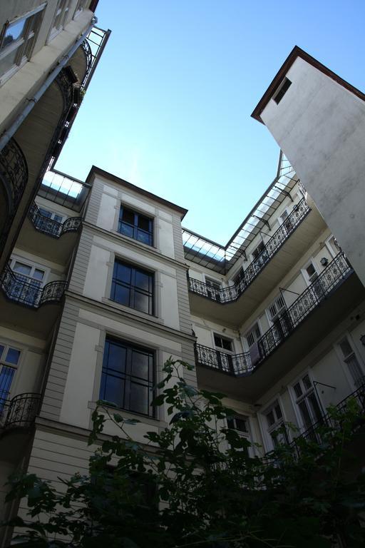 Mm * Budapest
