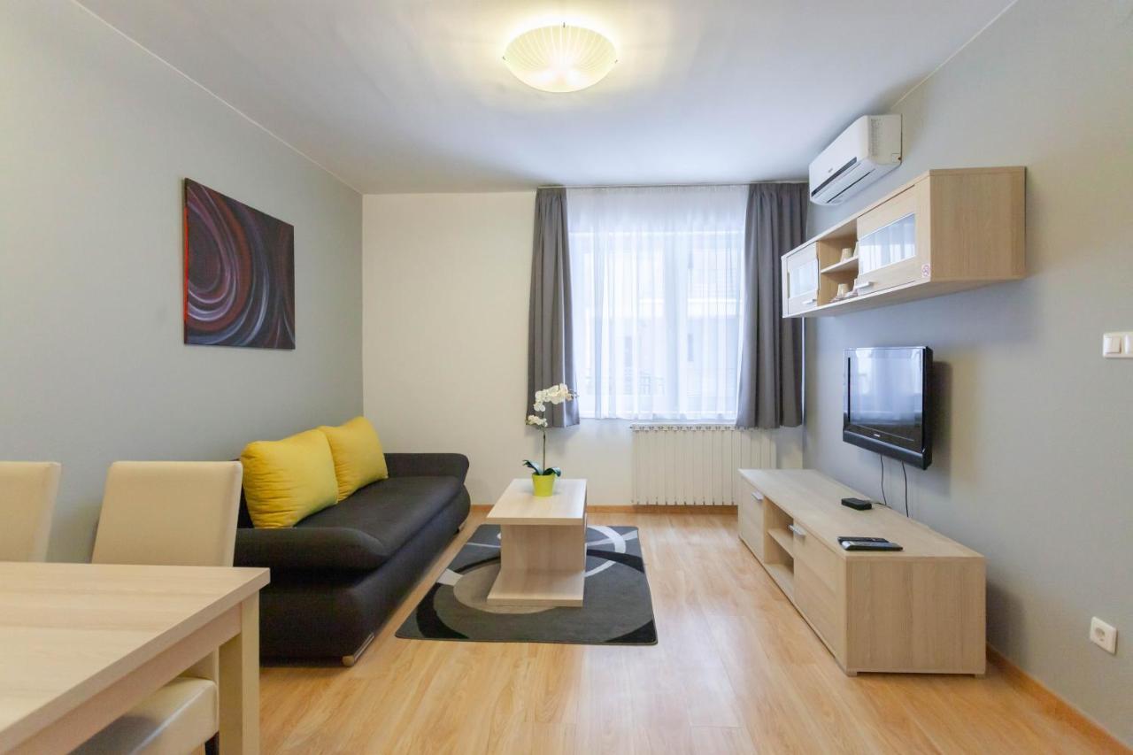 Maple Tree Budget Apartment Budapest