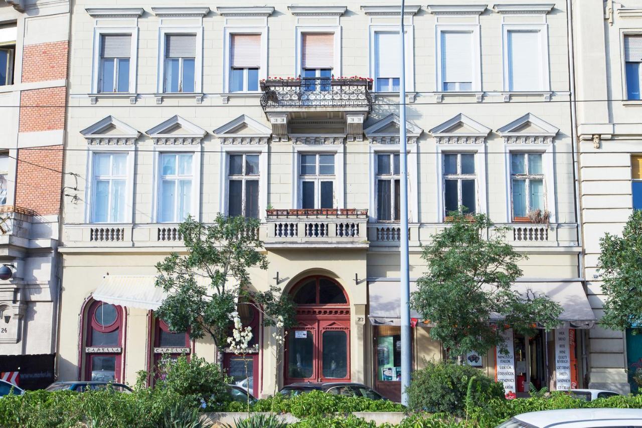 Pelicanstay At Riverside Danube Budapest