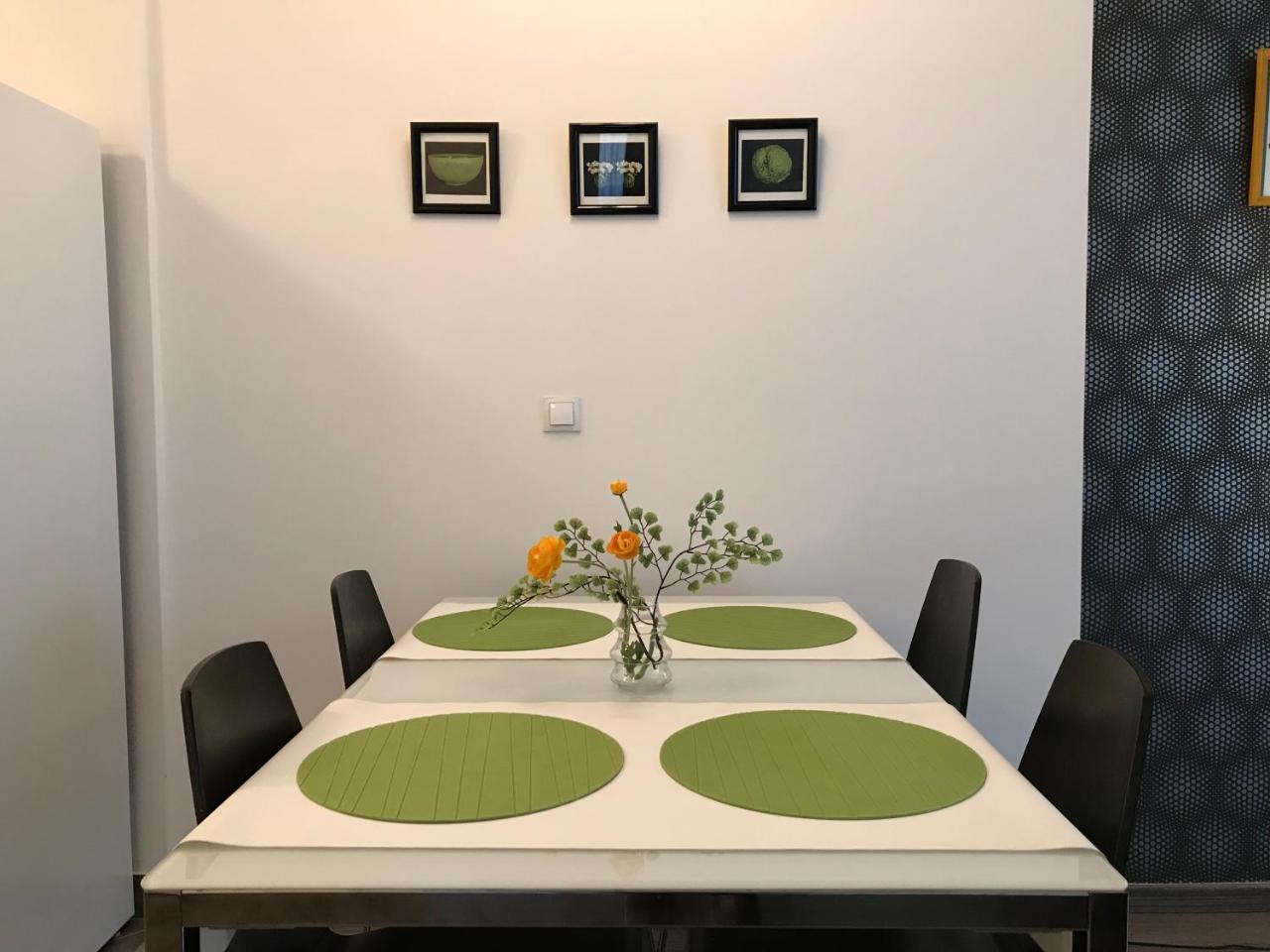 Corvin Park Apartment *