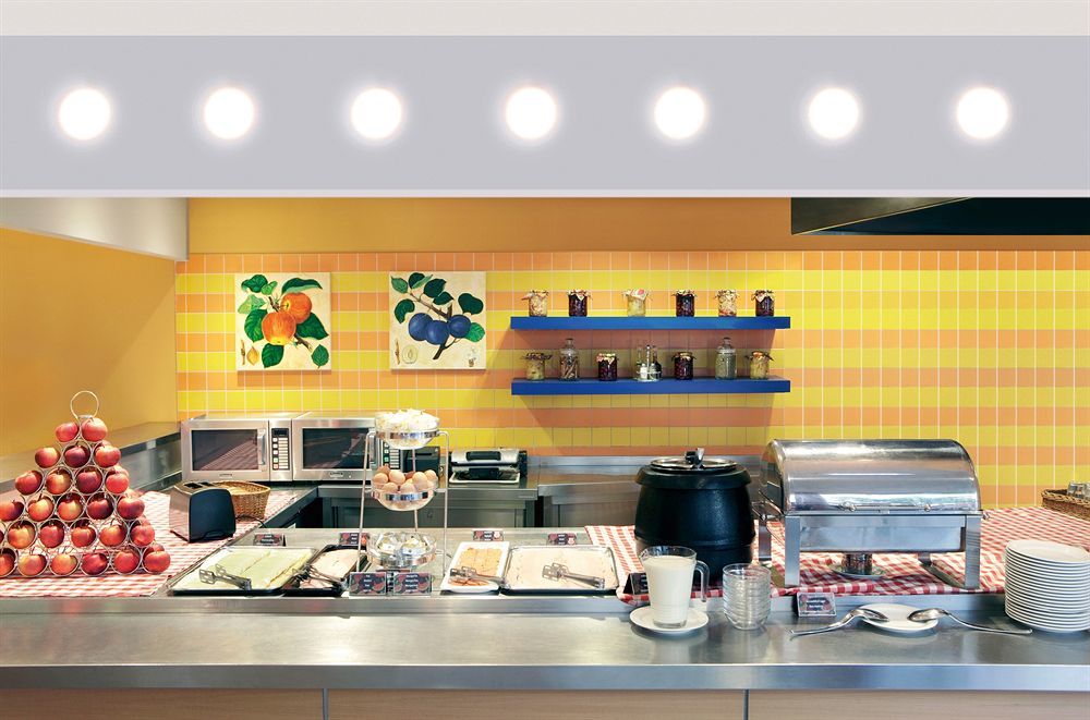 Ibis Heroes Square Hotel 3*