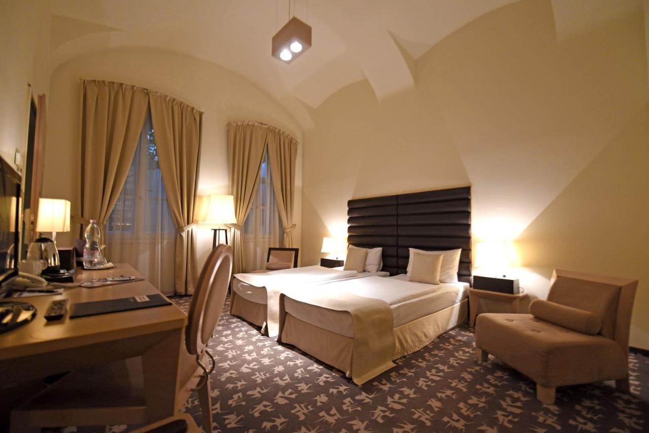Hotel Buda Castle 4*