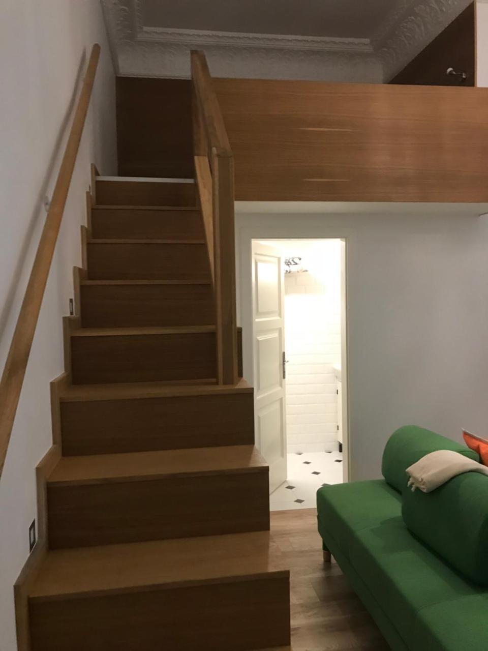Balance Green Door 7