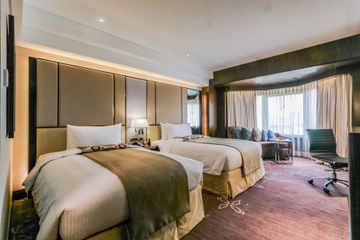 Hotel Millennium Court, - Marriott Executive