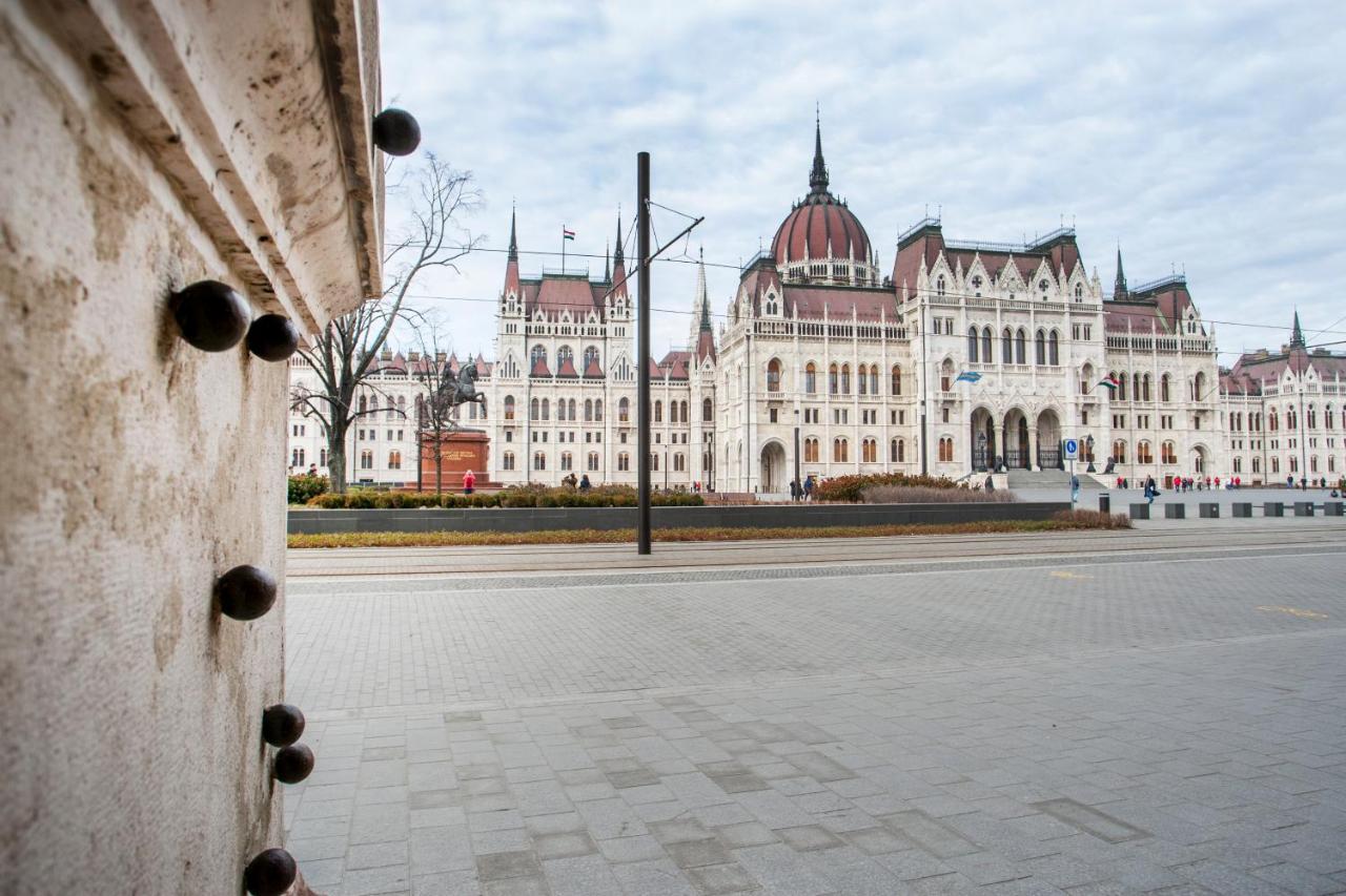 Rafaella * Budapest