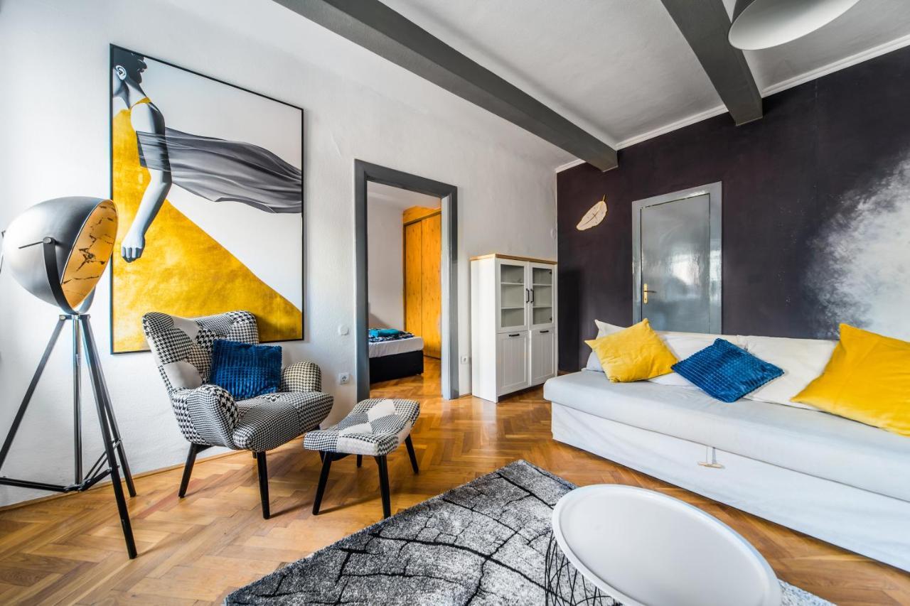 Dohany 1 2 Bedroom At Great Synagogue