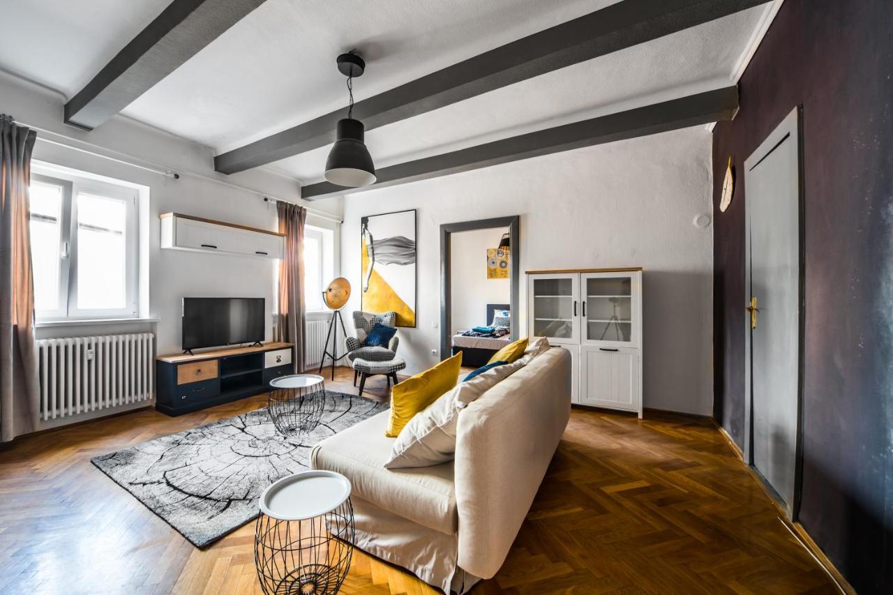 Dohany 1 2 Bedroom At Great Synagogue Apartment