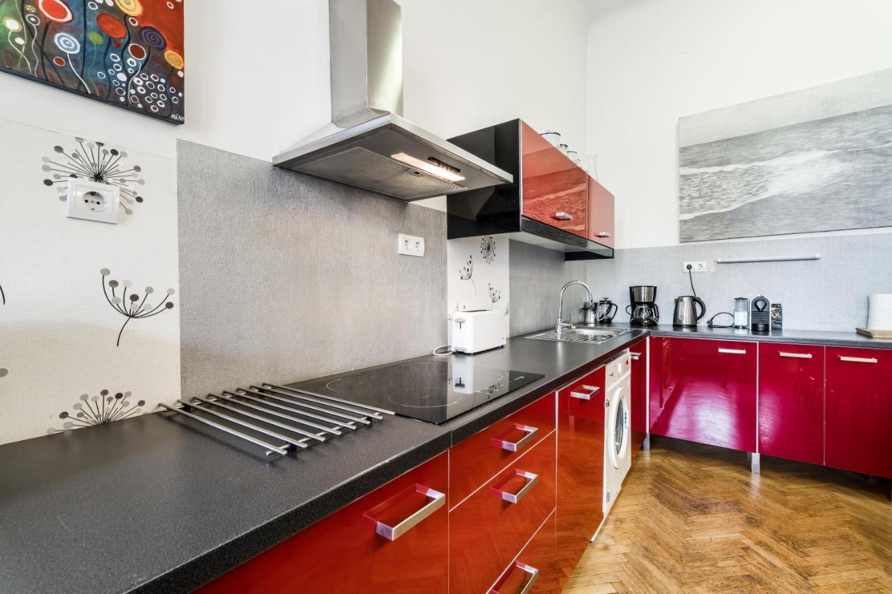 Apartamento Berta - 4 Bedrooms, 3 Baths Budapest