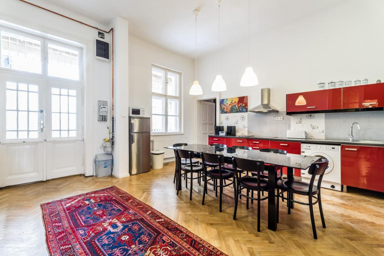 Apartamento Berta - 4 Bedrooms, 3 Baths *