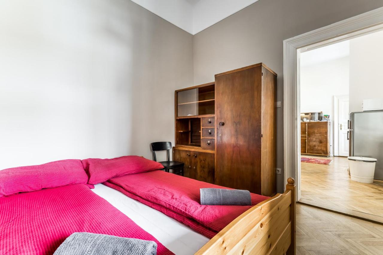 Apartamento Berta - 4 Bedrooms, 3 Baths Budapest