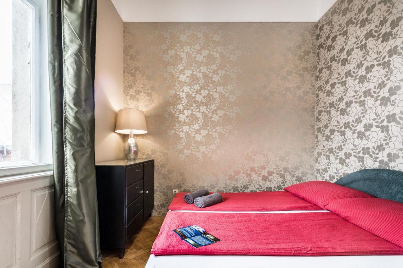Apartment Berta - 4 Bedrooms, 3 Baths *