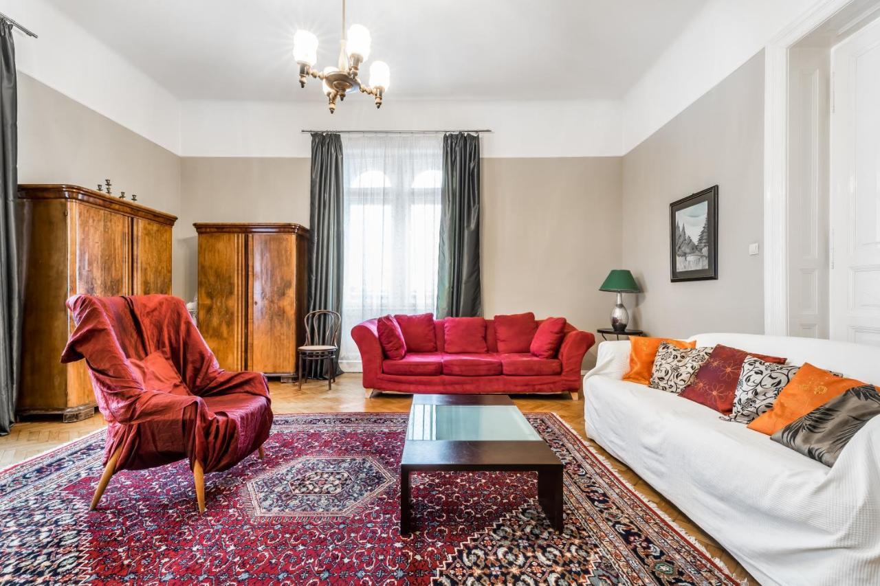 Berta - 4 Bedrooms, 3 Baths Apartamento *