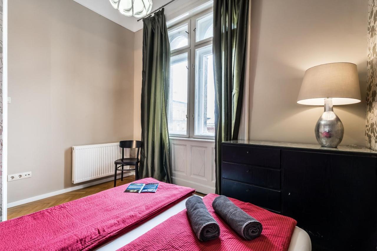 Apartamento Berta - 4 Bedrooms, 3 Baths *