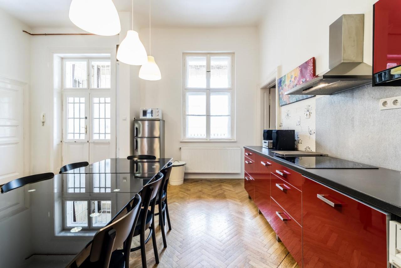 Berta - 4 Bedrooms, 3 Baths * Budapest