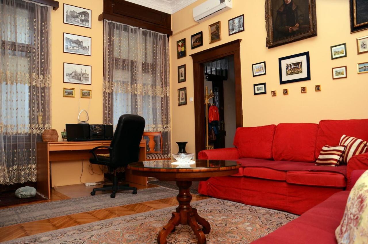 Apartment Central Square