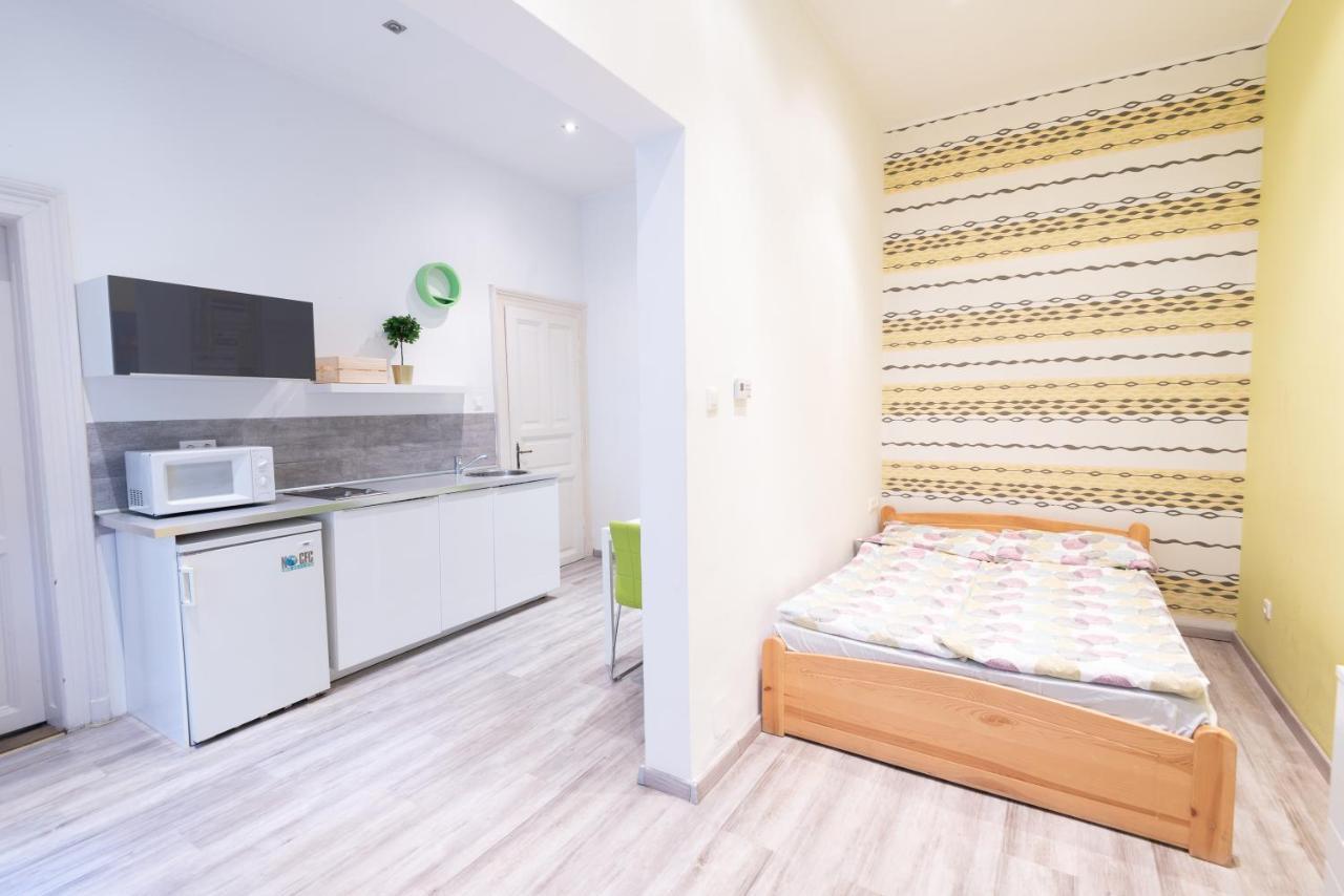Standard By Hi5 - West End Center * Budapest