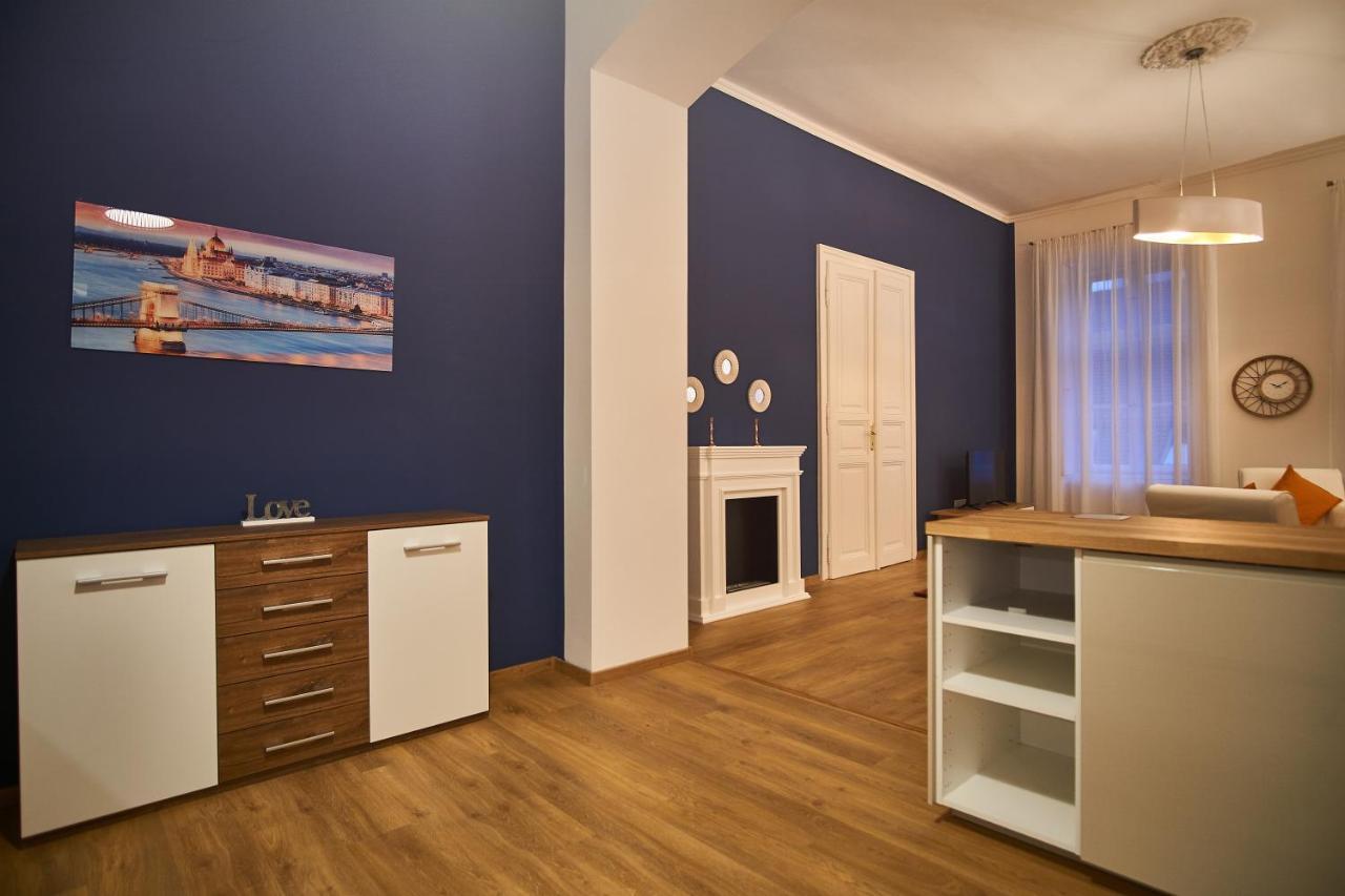 D20 | * Budapest