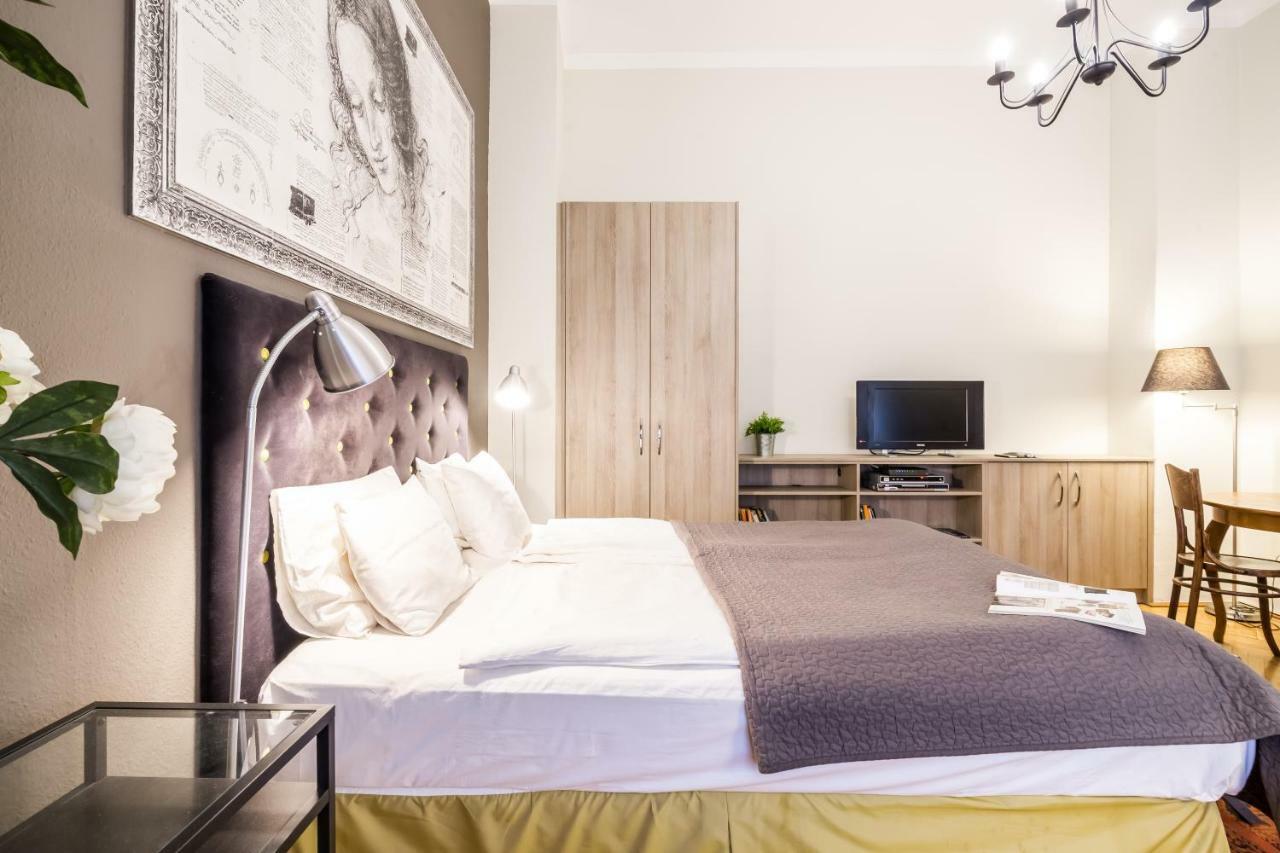 Apartment Da Vinci Art