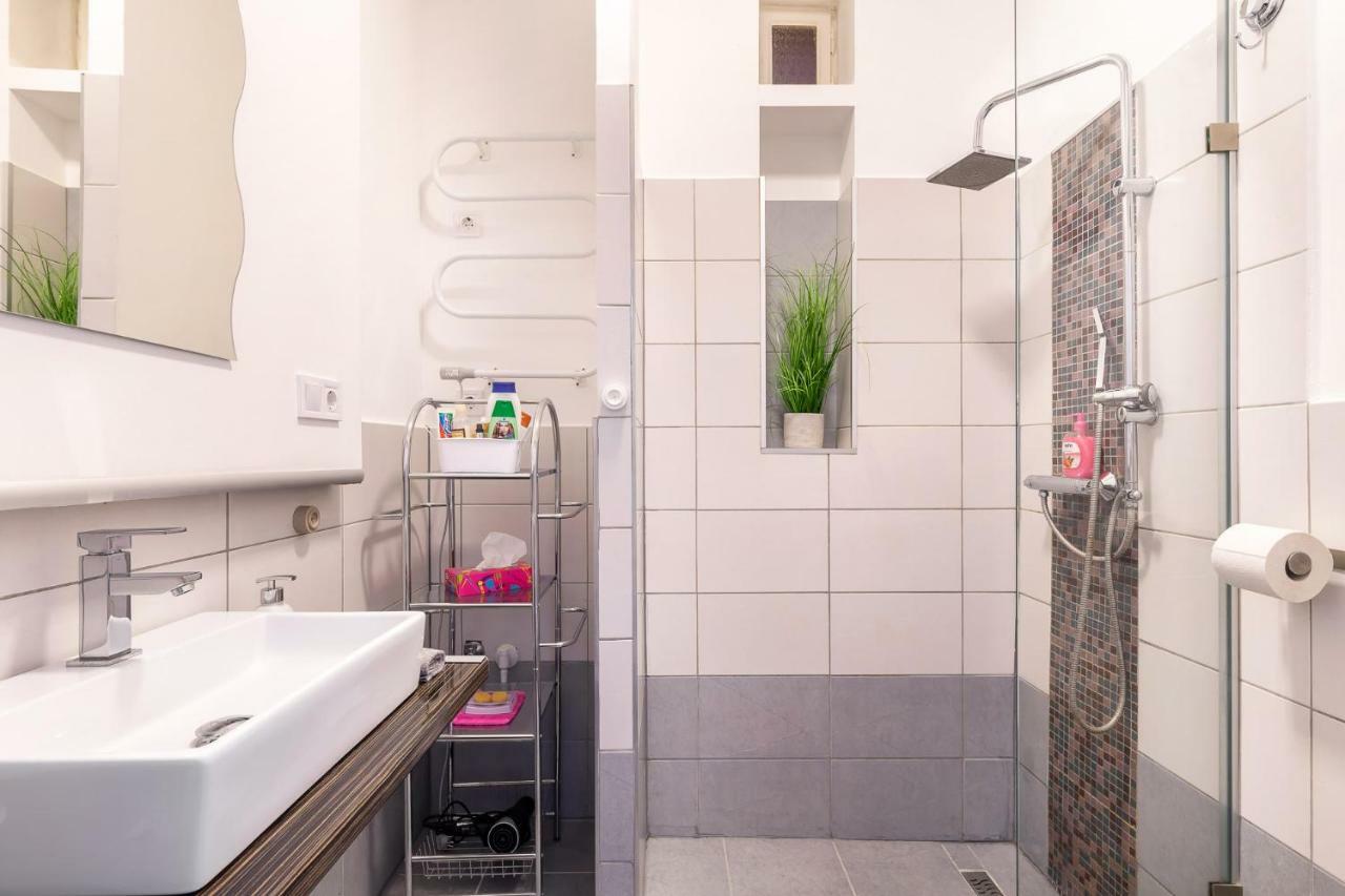 King Beautique Apartamento Budapest