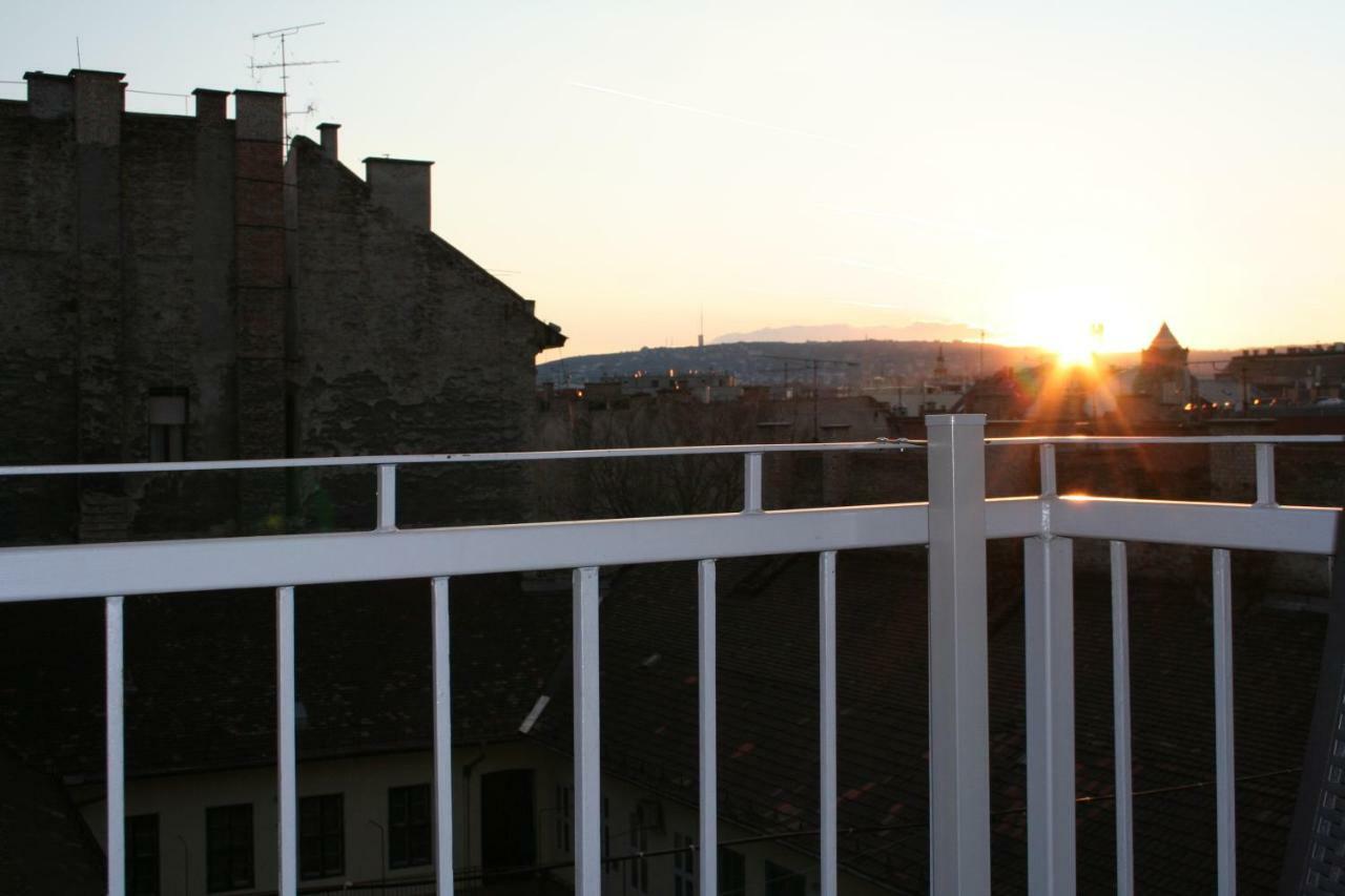 Apartment Broadway Center Rooftop View Budapest