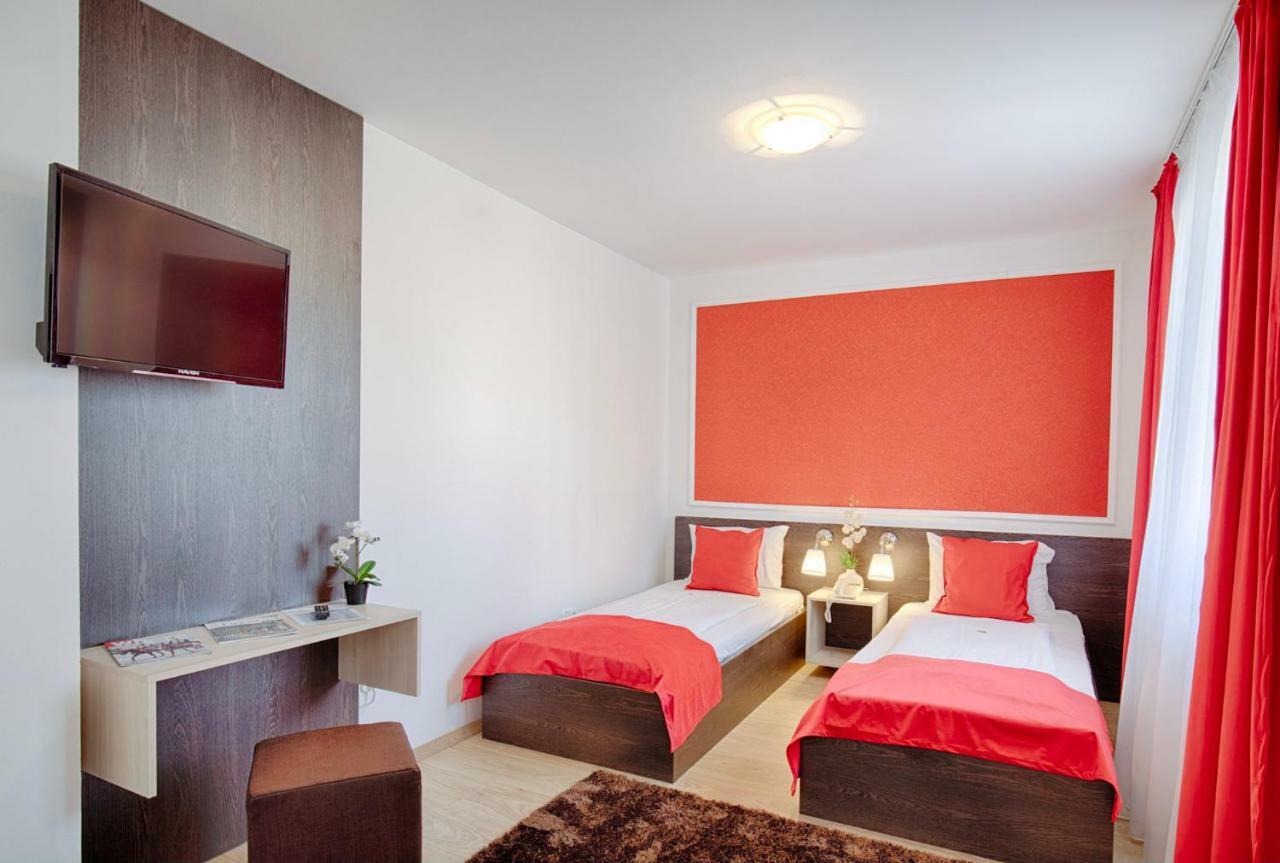 Hotel Triple M