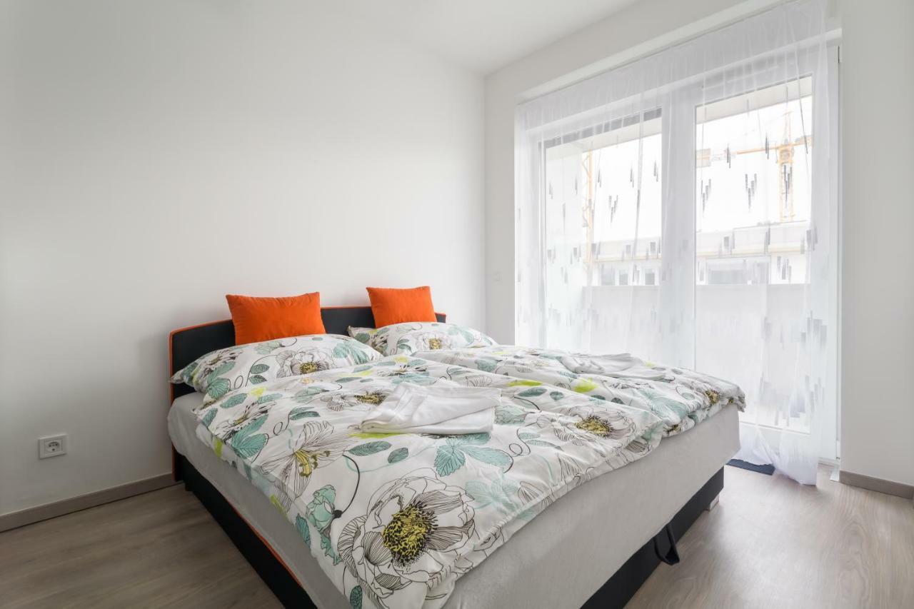 Bpr Chic White With Terrace & A/c & Garage * Budapeszt