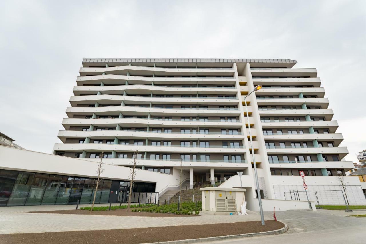 Apartament Bpr Chic White With Terrace & A/c & Garage