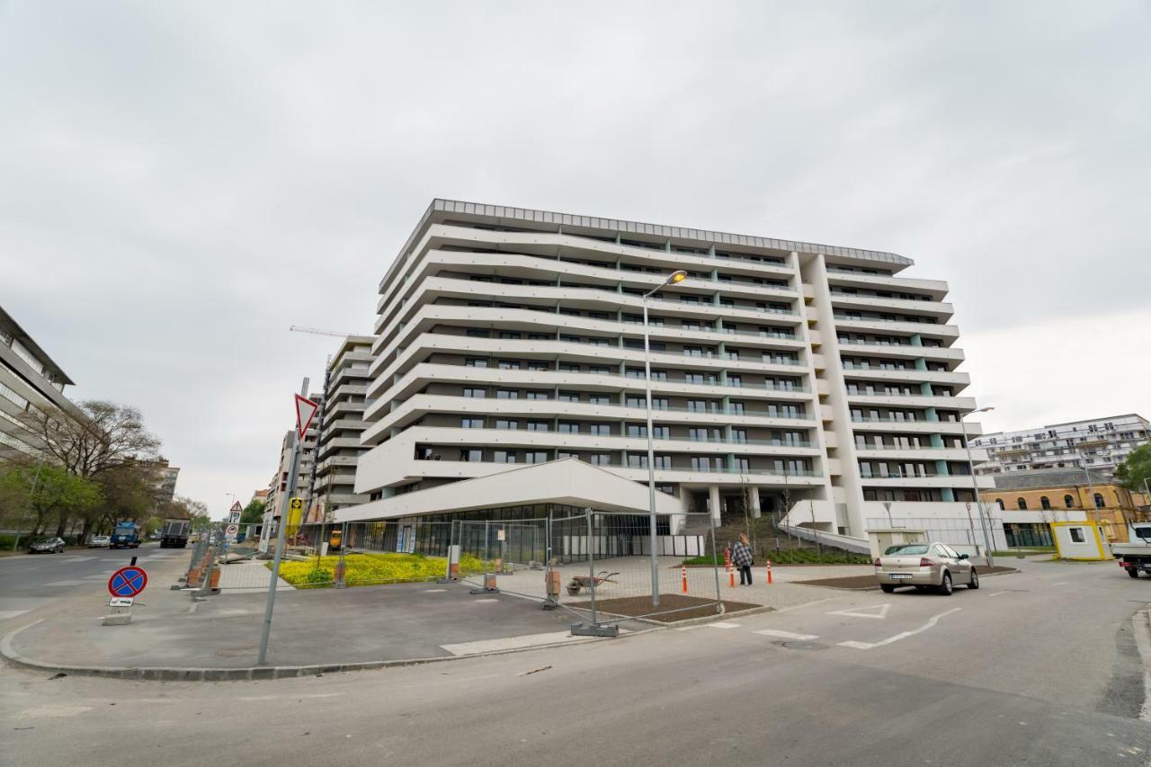 Apartament Bpr Chic White With Terrace & A/c & Garage